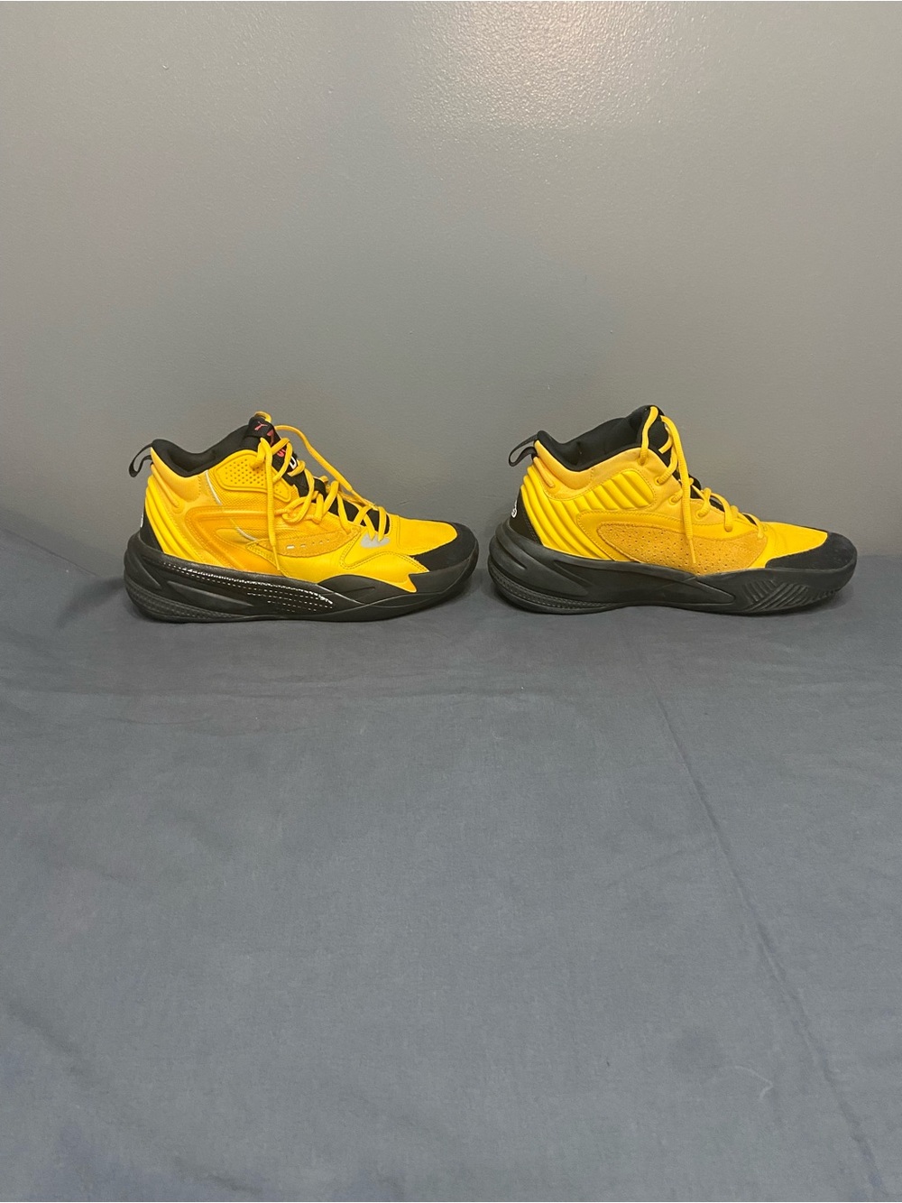 PUMA J. Cole Dreamer 2 January 28th Yellow Black Basketball Shoes Men’s US 10.5 - Picture 4 of 17